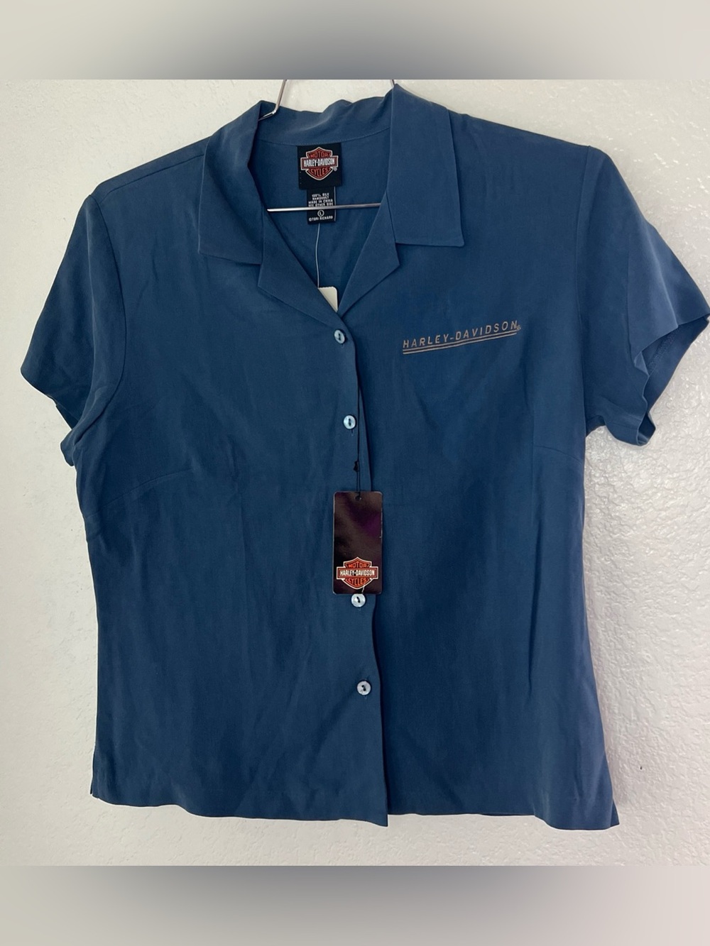 NWT Harley Davidson Solid Silk Button Down Women’s Shirt Size Large Blue